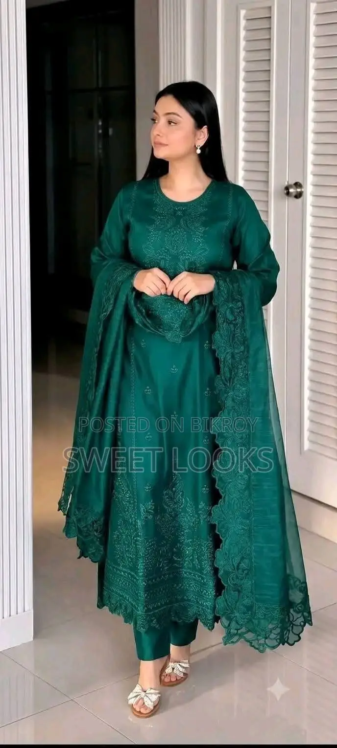 এমব্রয়ডারি থ্রি পিস