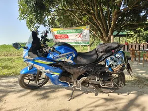 সুজুকি জিক্সার ২৫০ ২০২১ নীল