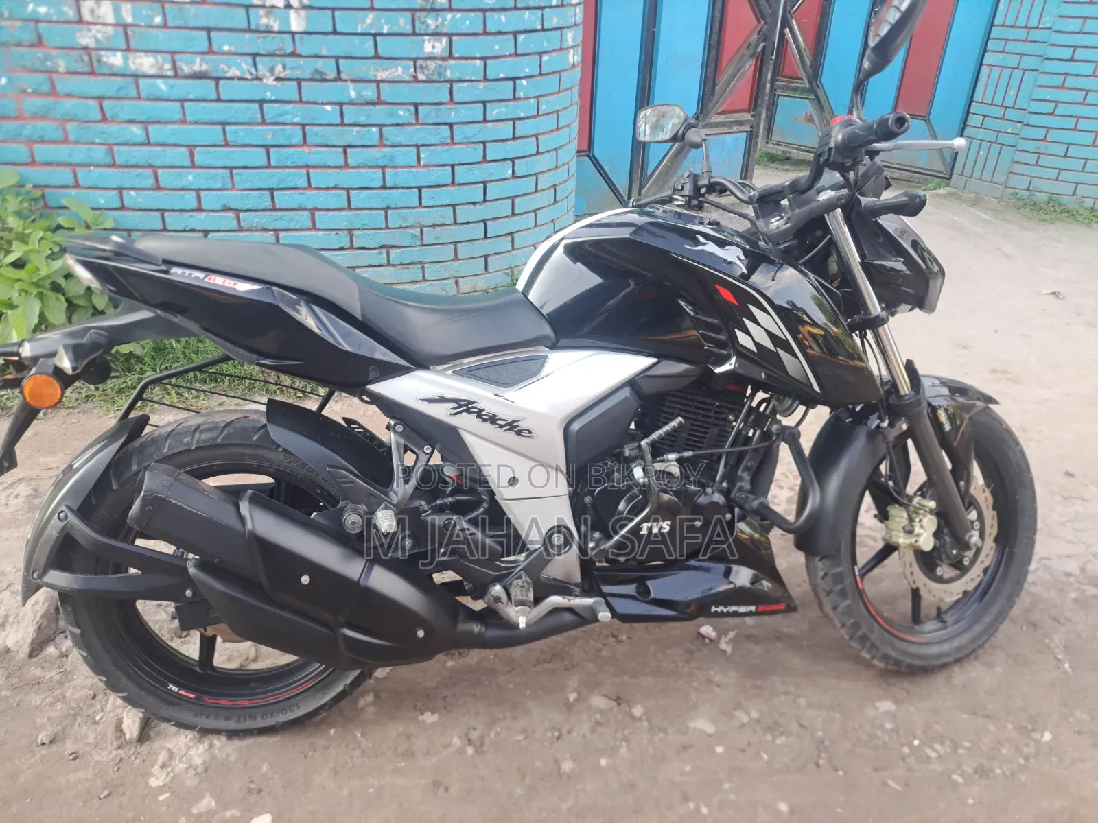 TVS Apache RTR 160 4V 2023 Black