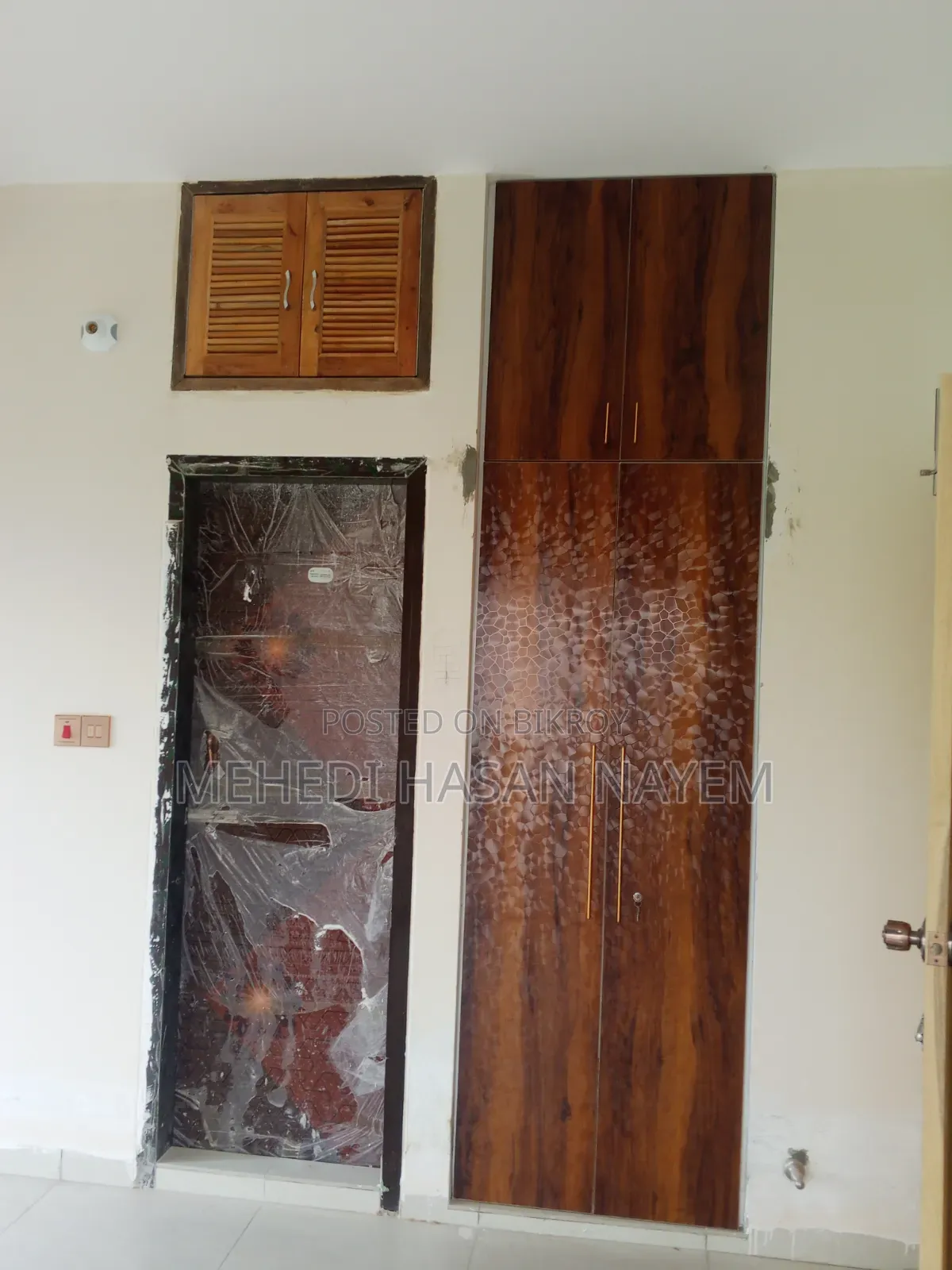 ৩ বেডরুমের ব্লক অফ ফ্ল্যাটস ইন বনশ্রী ফর সেল