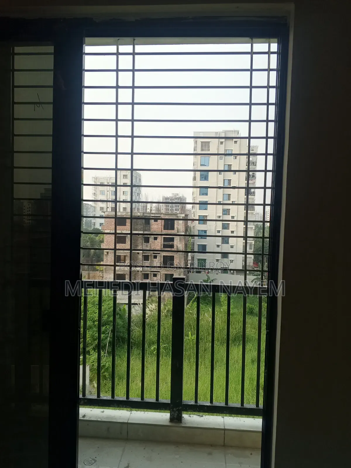 ৩ বেডরুমের ব্লক অফ ফ্ল্যাটস ইন বনশ্রী ফর সেল