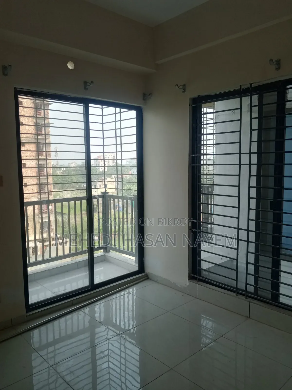 ৩ বেডরুমের ব্লক অফ ফ্ল্যাটস ইন বনশ্রী ফর সেল