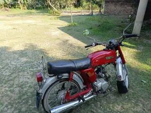 ইয়ামাহা ১৯৮৬ রেড