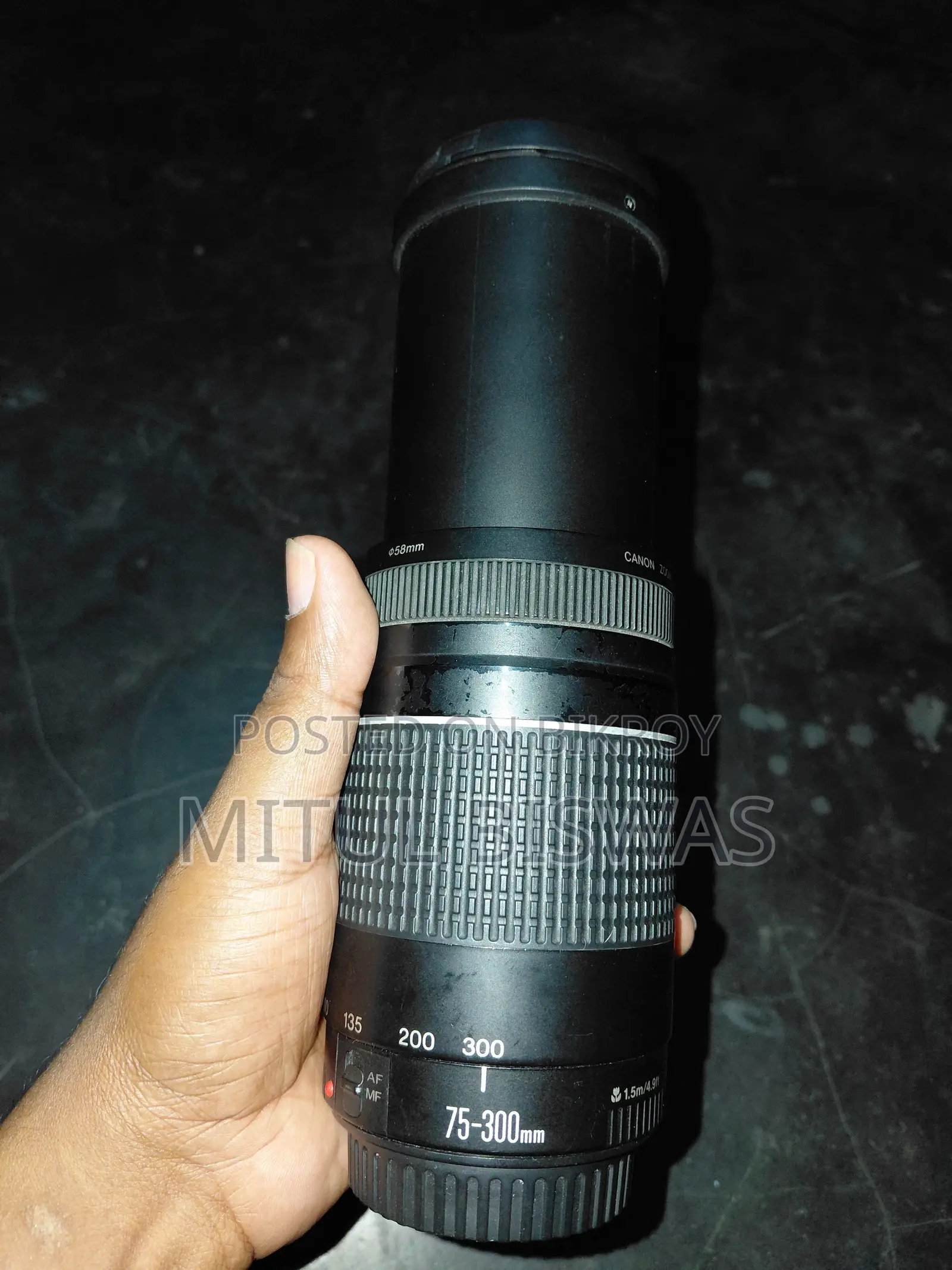 Super fresh condition Canon EF 75-300mm F/4-5.6 III (USM)
