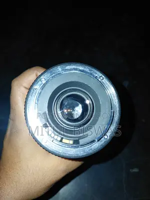 Super fresh condition Canon EF 75-300mm F/4-5.6 III (USM)
