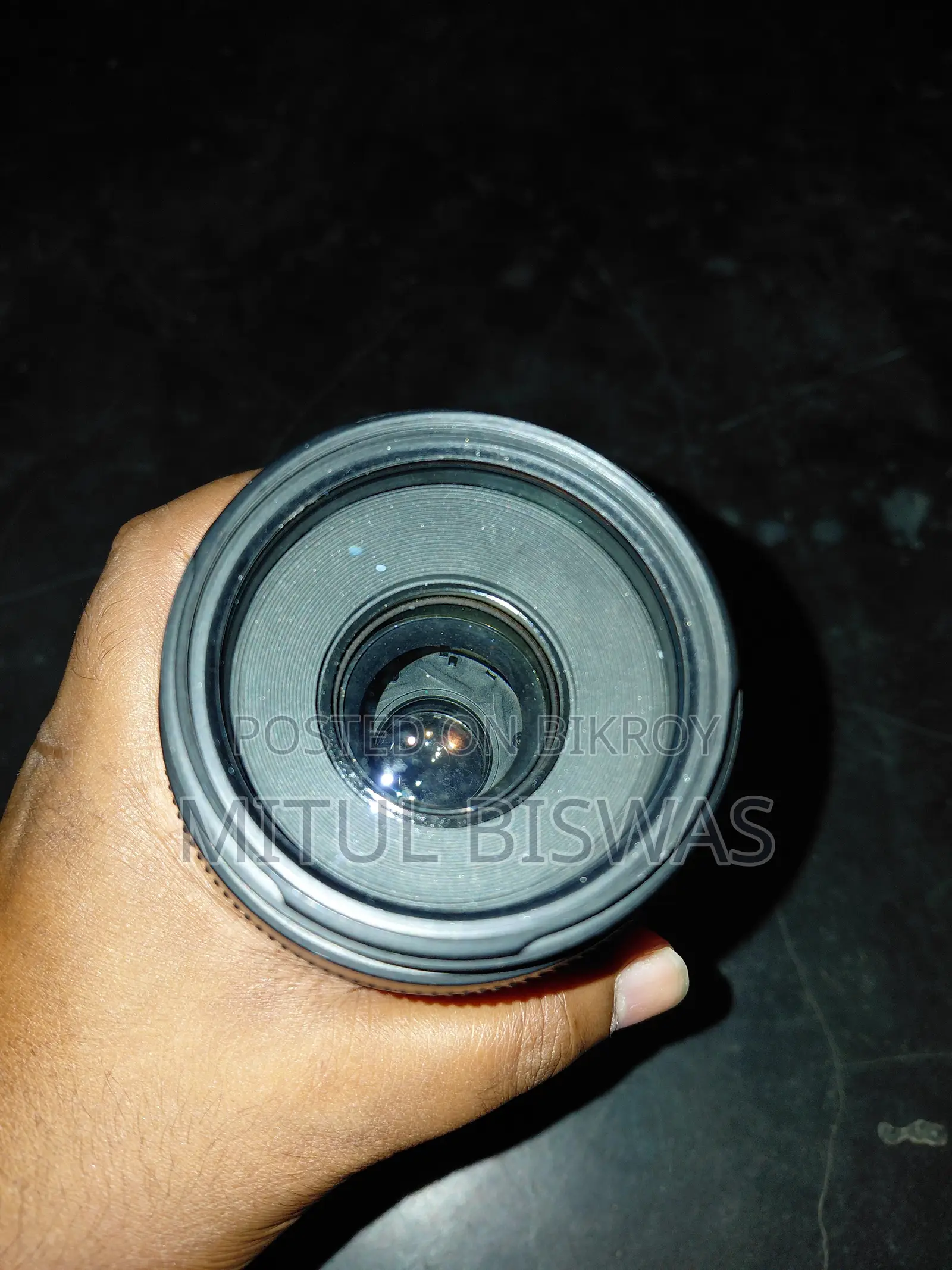 Super fresh condition Canon EF 75-300mm F/4-5.6 III (USM)