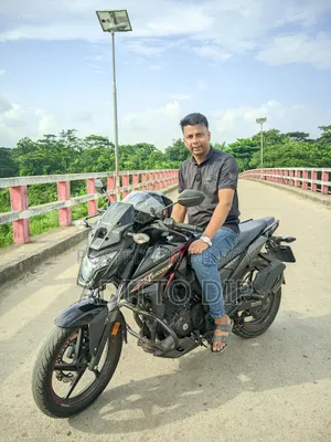 হোন্ডা এক্স-ব্লেড ১৬০ ২০২৪ কালো