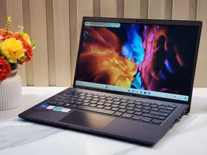 Laptop Asus 3GB Intel SSD 256GB