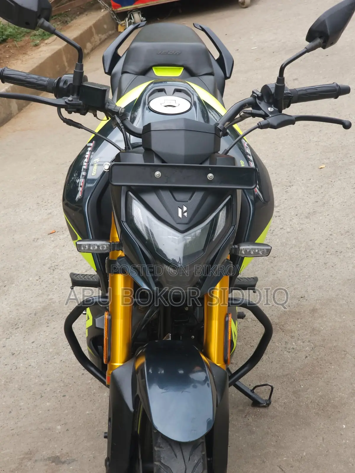 Hero Thriller 160R 2024 Green