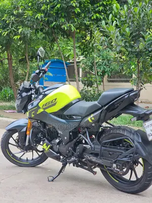Hero Thriller 160R 2024 Green