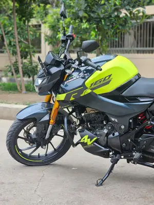Hero Thriller 160R 2024 Green