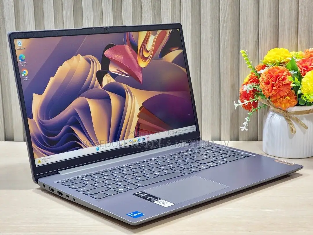 Laptop Lenovo 4GB Intel SSD 500GB
