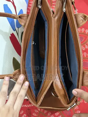 Elegant Brown Ladies Handbag
