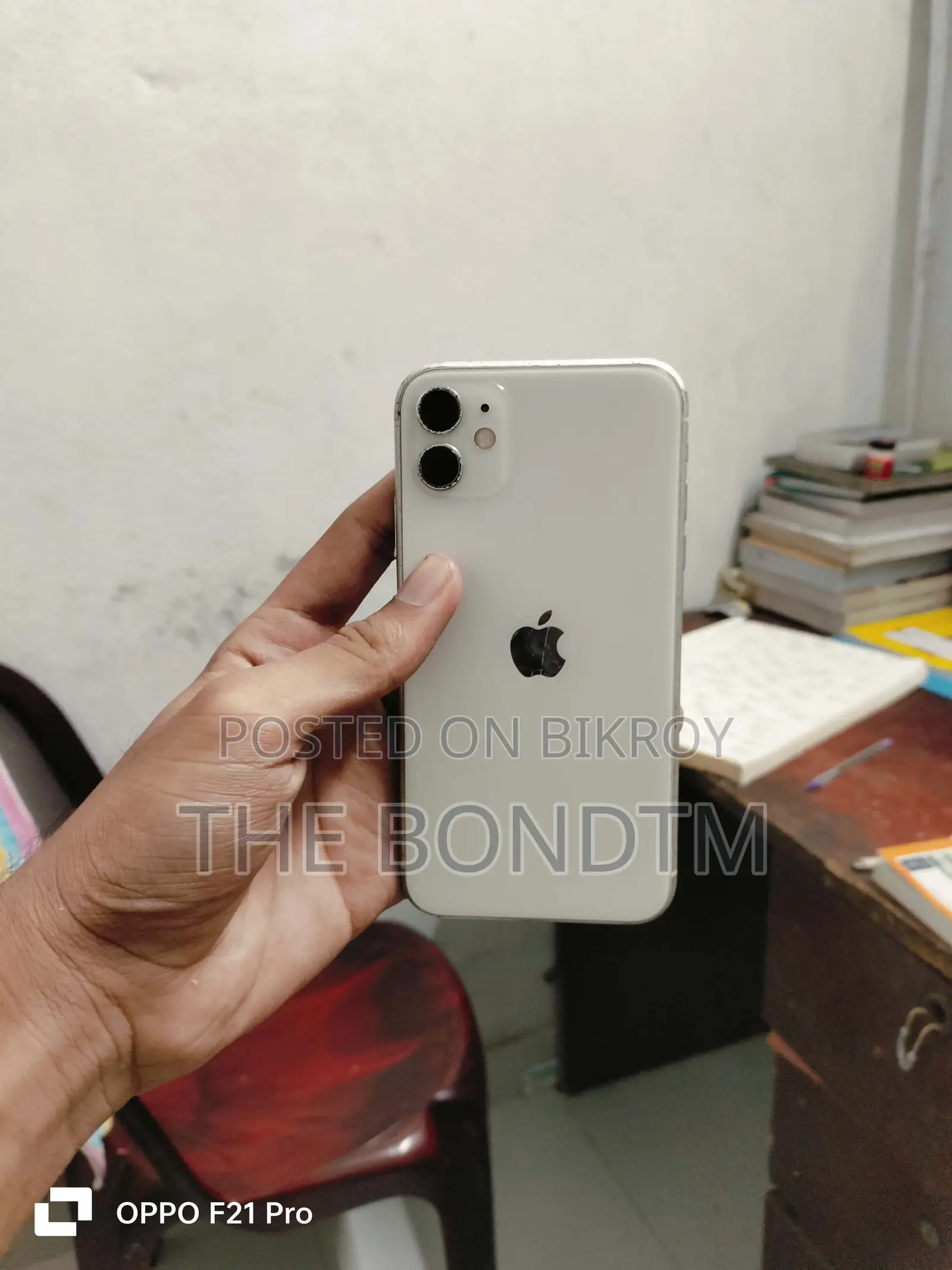 অ্যাপল আইফোন ১১ ১২৮ জিবি হোয়াইট