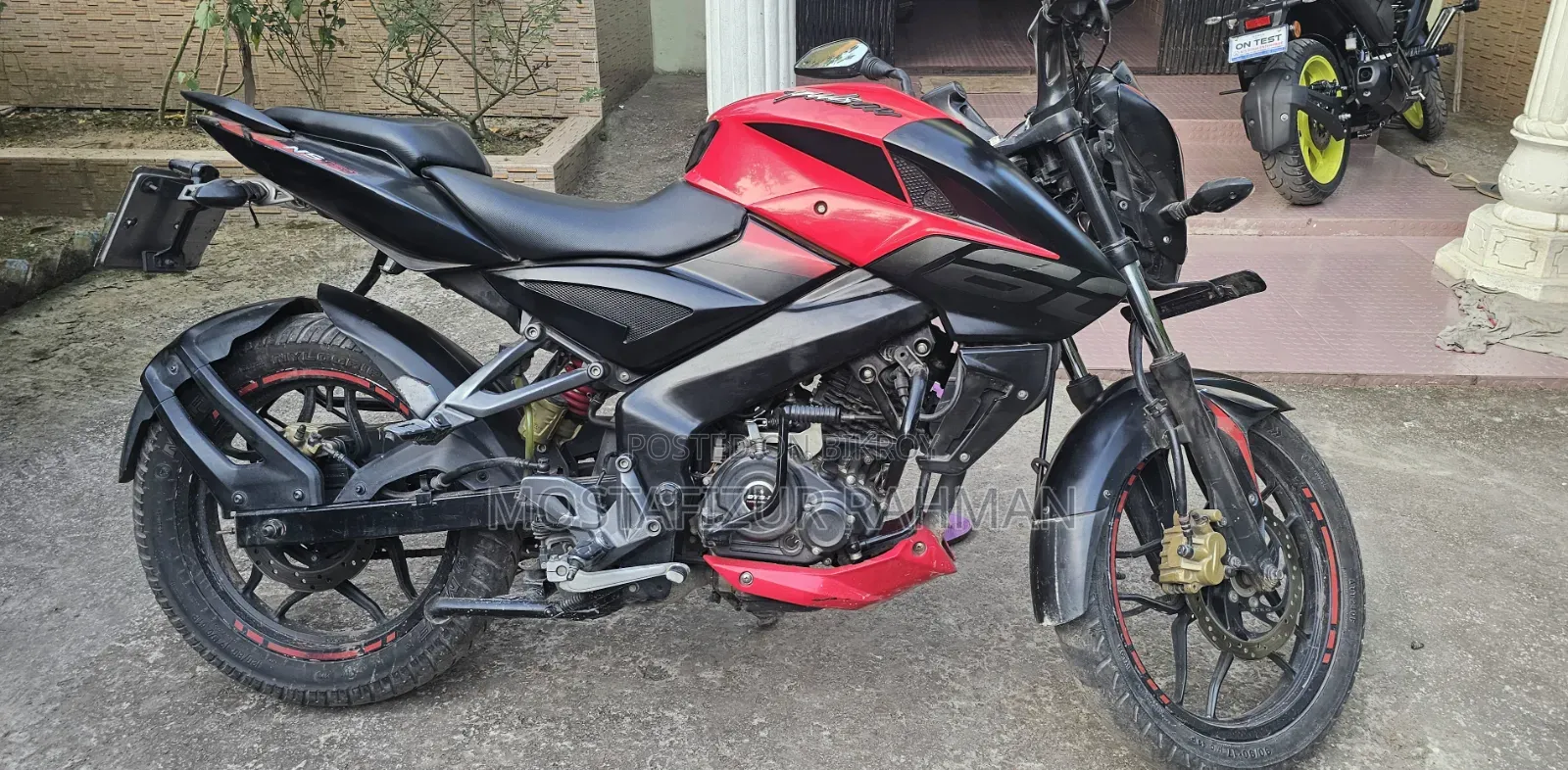 Bajaj Pulsar NS 160 2020 Red