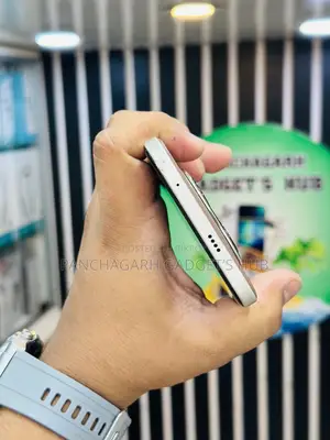 শাওমি রেডমি নোট ১৫ প্রো প্লাস ৫১২ জিবি লাল