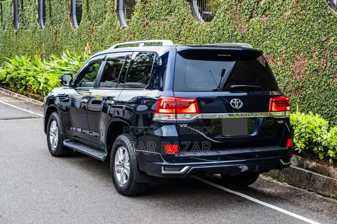 Toyota Land Cruiser 4.5 V8 VXR 2017 Blue