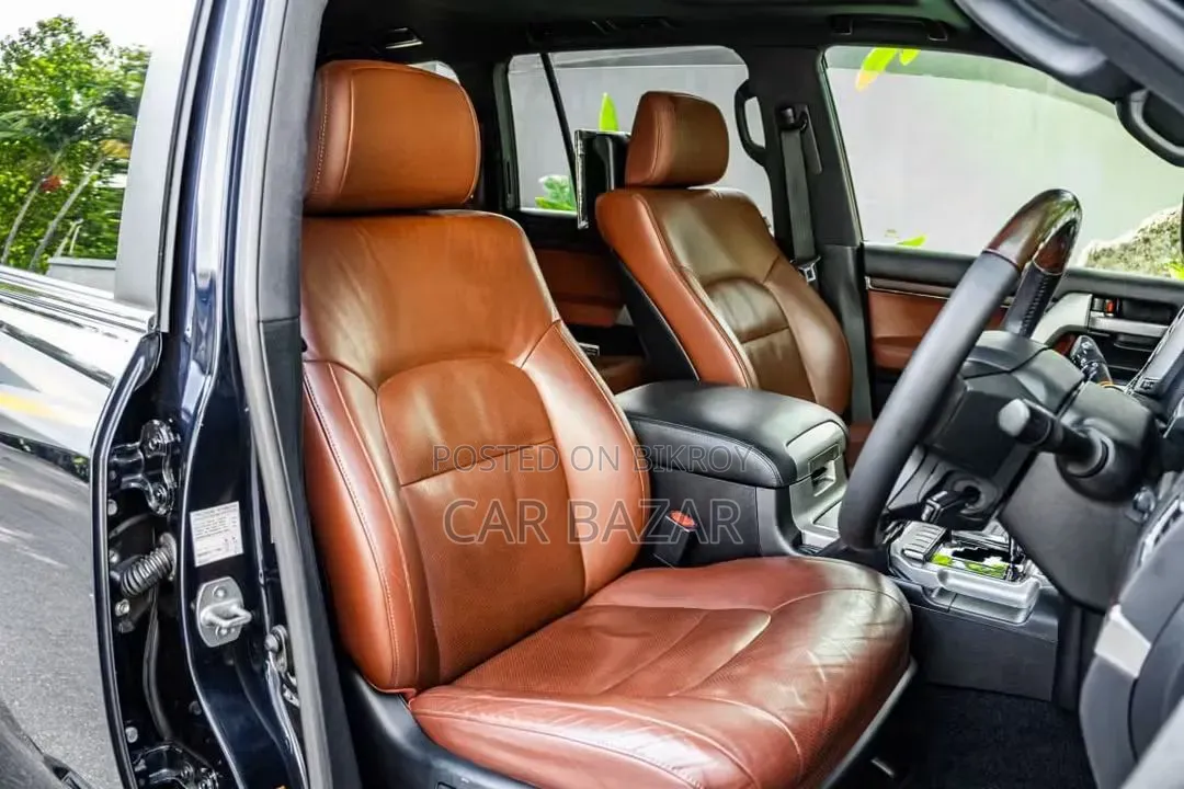 Toyota Land Cruiser 4.5 V8 VXR 2017 Blue