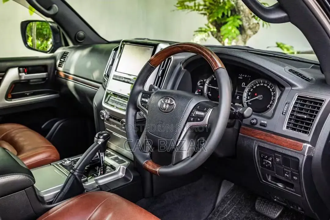 Toyota Land Cruiser 4.5 V8 VXR 2017 Blue