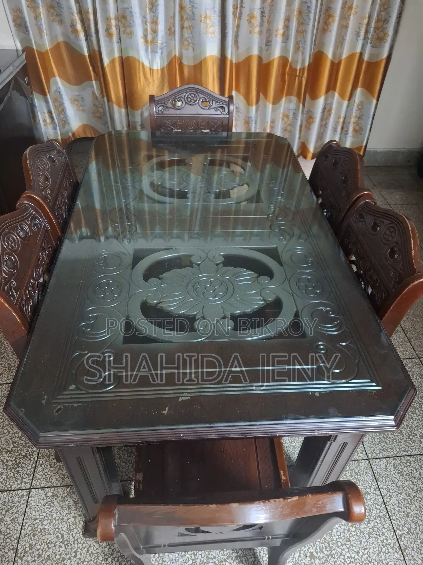 6-Seater Dining Table