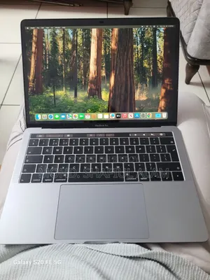 Laptop Apple MacBook 2019 16GB Intel Core i7 SSD 256GB