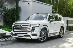 New Toyota Land Cruiser LC300 2025 White