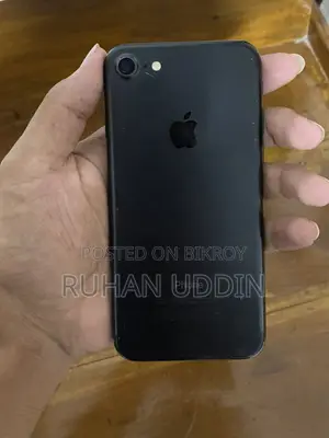 অ্যাপল আইফোন ৭ ৩২ জিবি ব্ল্যাক