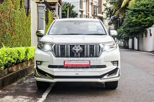 Toyota Land Cruiser Prado Kakadu 2023 White