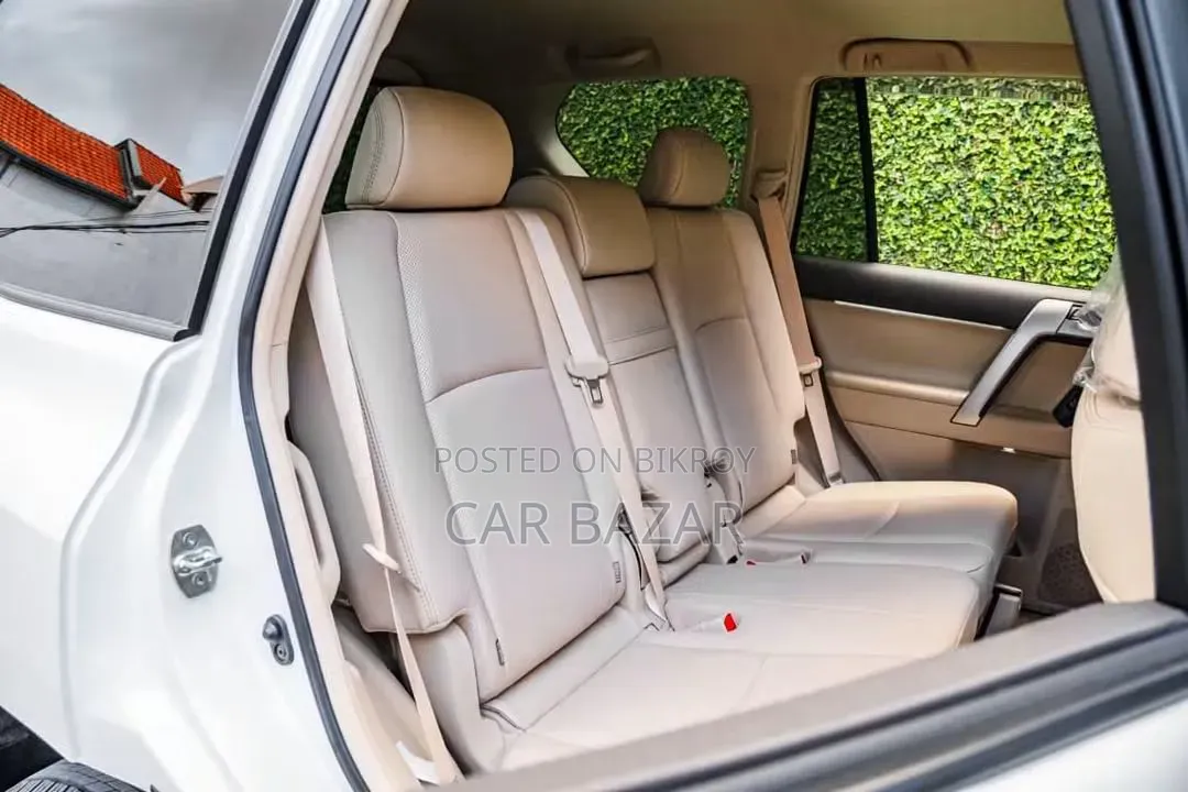 Toyota Land Cruiser Prado Kakadu 2023 White