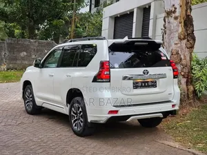 Toyota Land Cruiser Prado 2.7 2023 Pearl