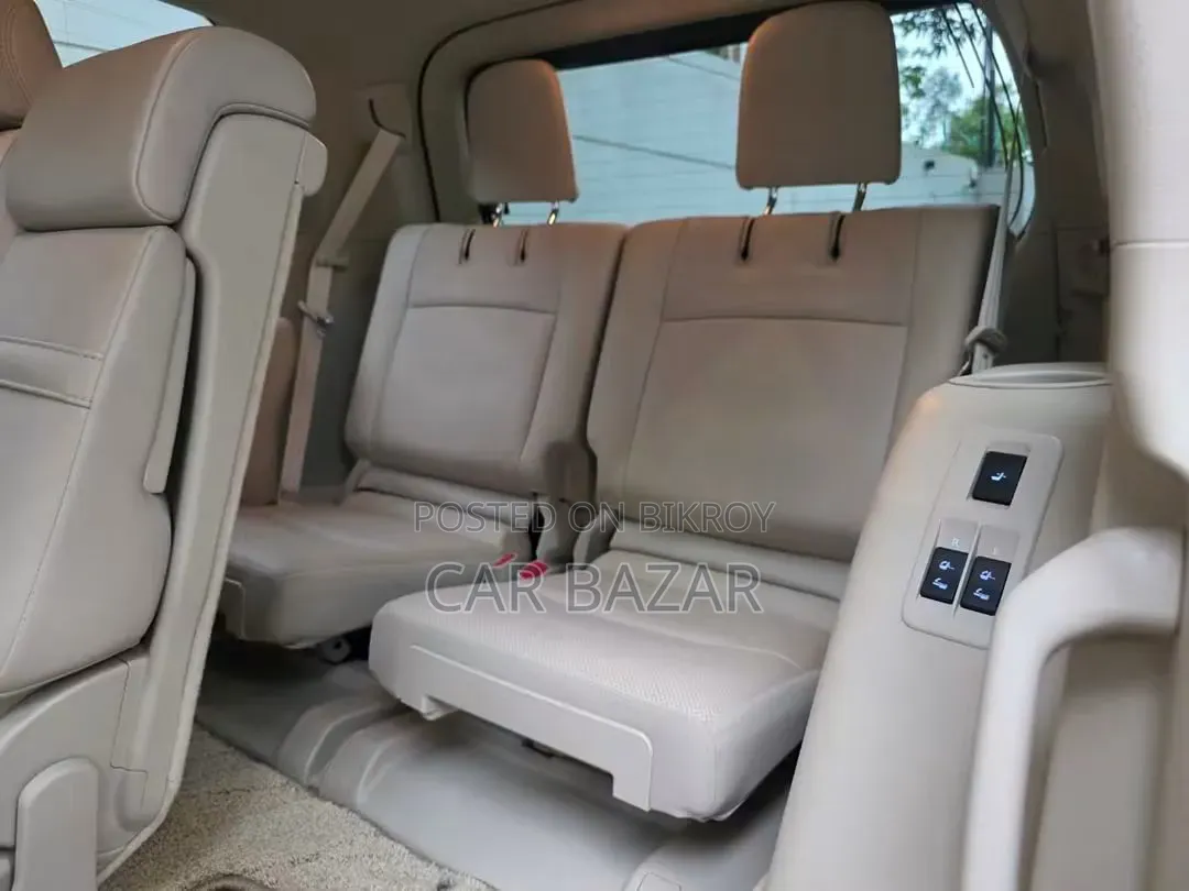 Toyota Land Cruiser Prado 2.7 2023 Pearl