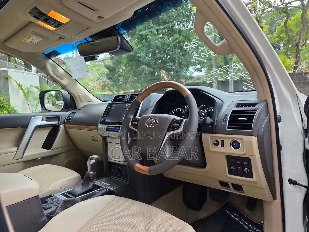 Toyota Land Cruiser Prado 2.7 2023 Pearl