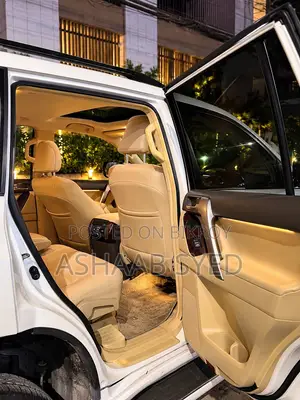 Toyota Land Cruiser Prado 2016 White