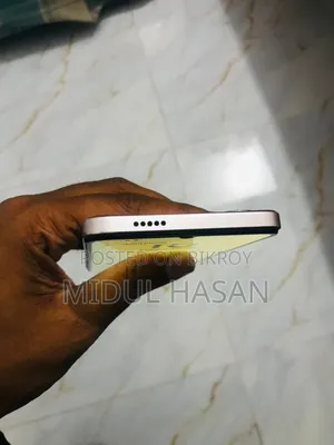 Vivo Y04 64 GB