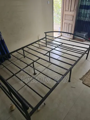 OTOBI Bed (6.5x5 Feet)