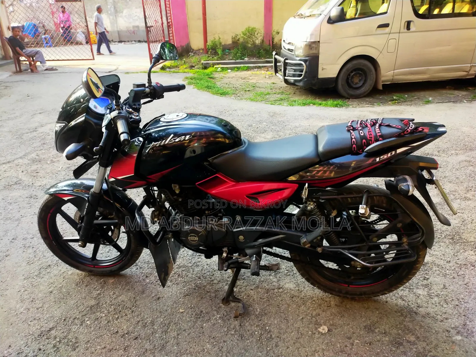 বাজাজ পালসার ১৫০ ২০১৮ ব্ল্যাক