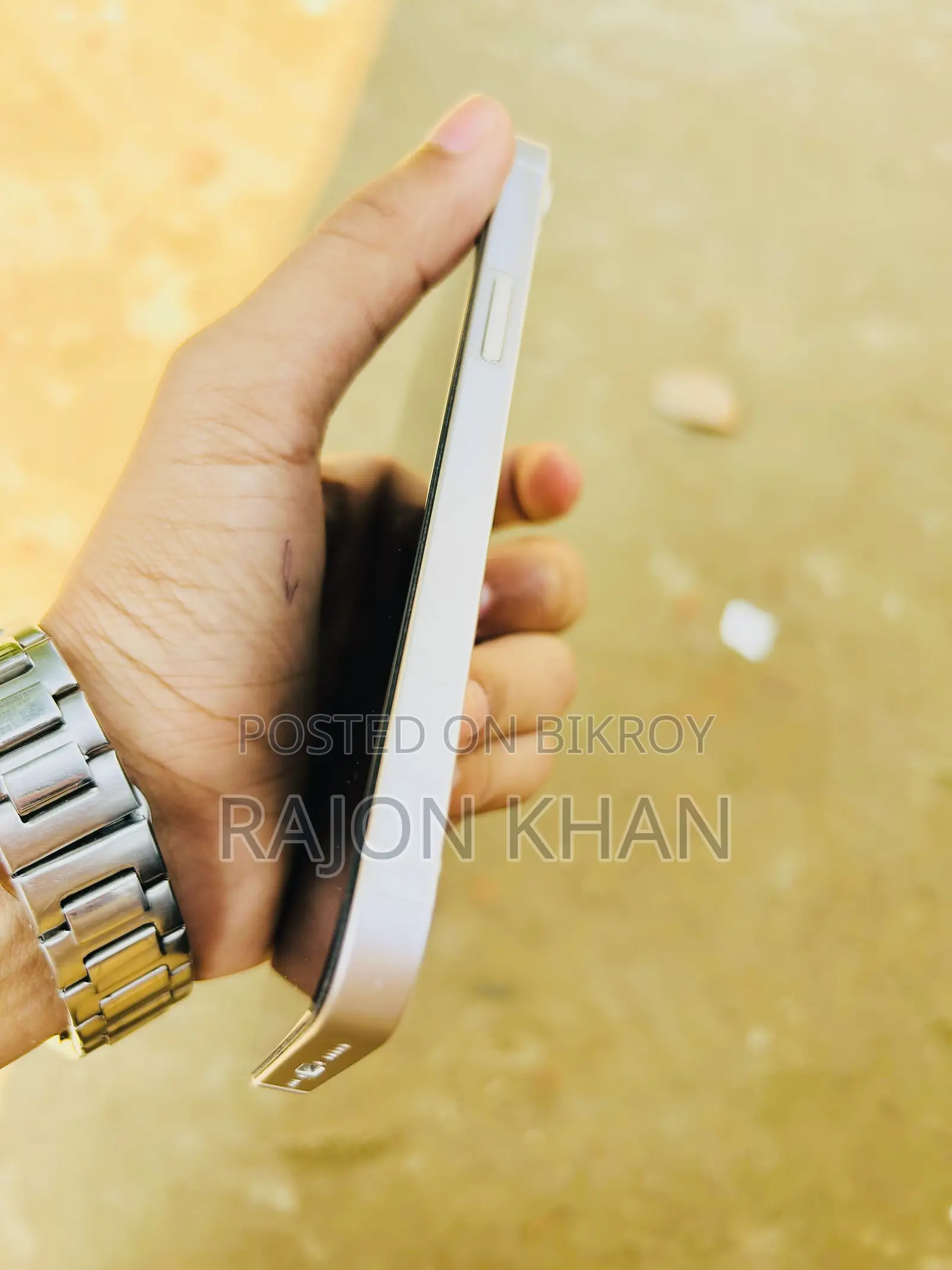 অ্যাপল আইফোন ১৩ ১২৮ জিবি সাদা