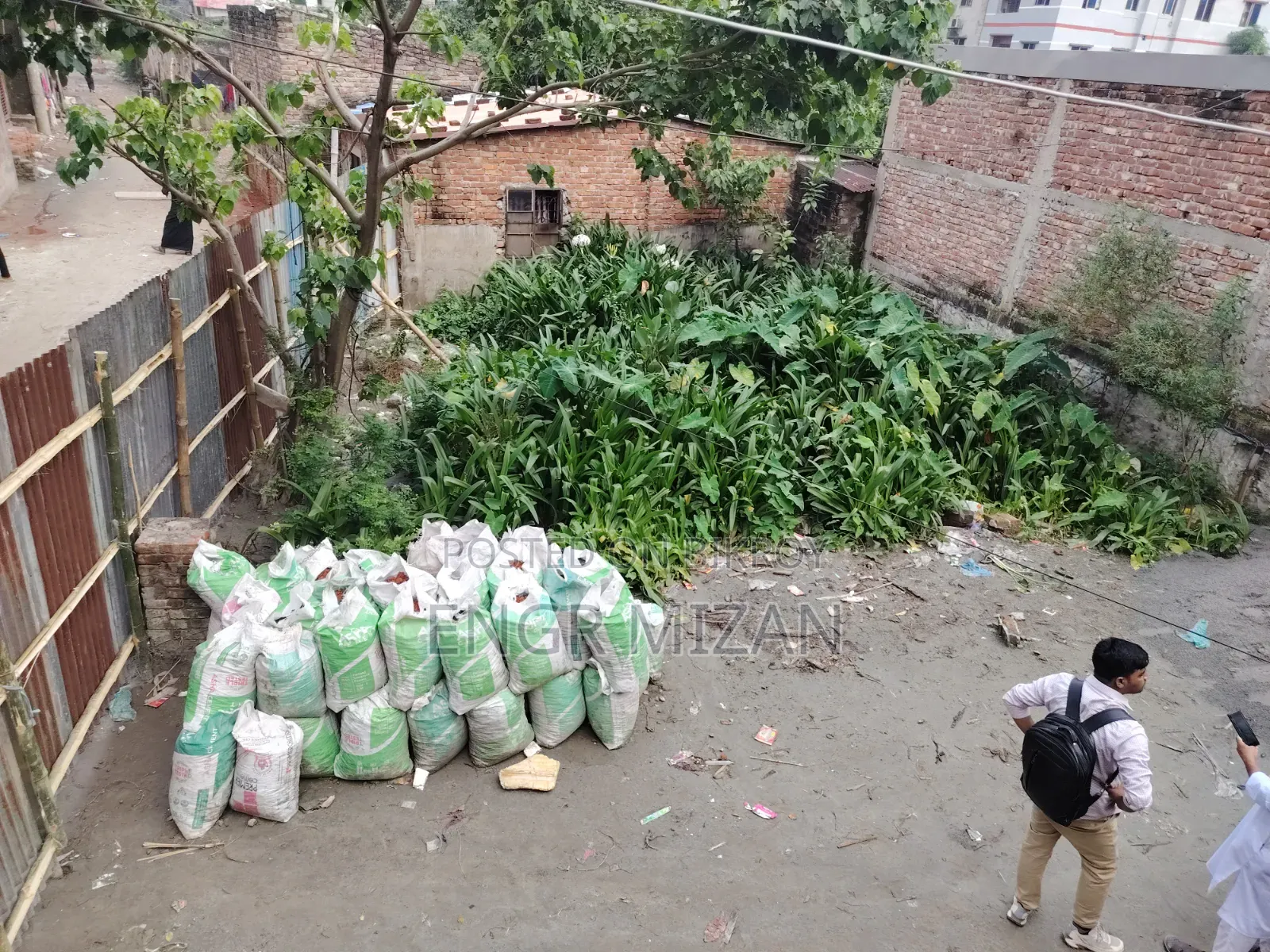 1498 Square Feet Flat Land Share for Sale