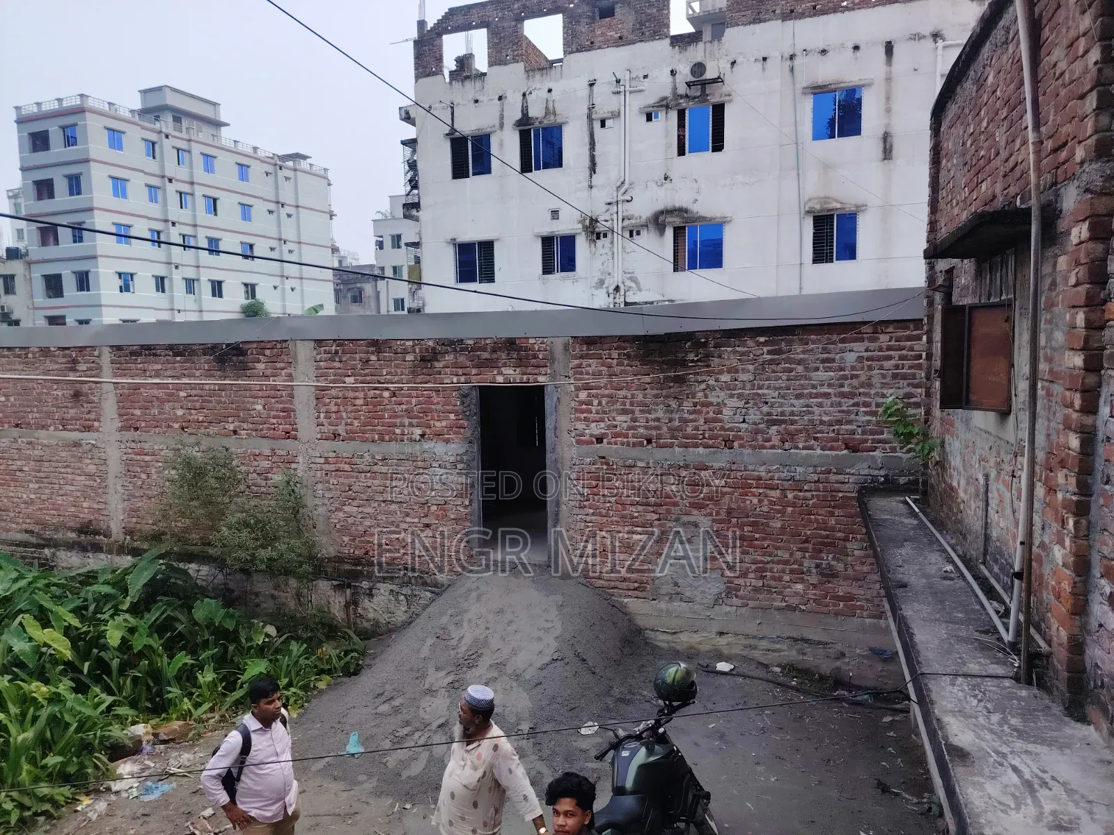 1498 Square Feet Flat Land Share for Sale