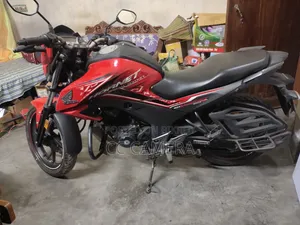 হোন্ডা হর্নেট ২০২২ অরেঞ্জ