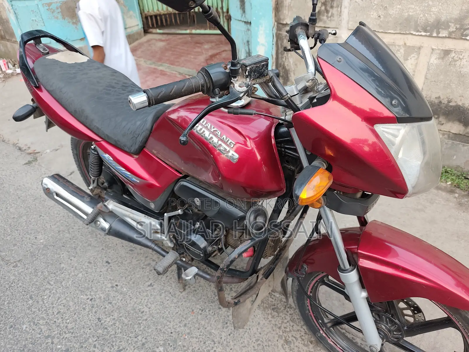 Runner Bullet 100 2016 Red