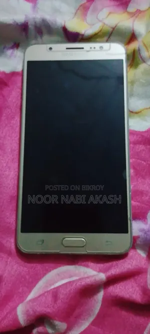 স্যামসাং গ্যালাক্সি জে৭ ১৬ জিবি হোয়াইট
