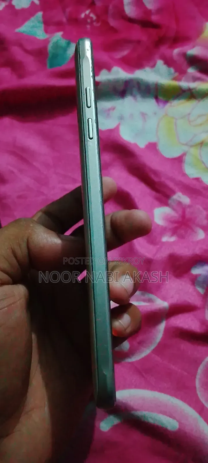 স্যামসাং গ্যালাক্সি জে৭ ১৬ জিবি হোয়াইট