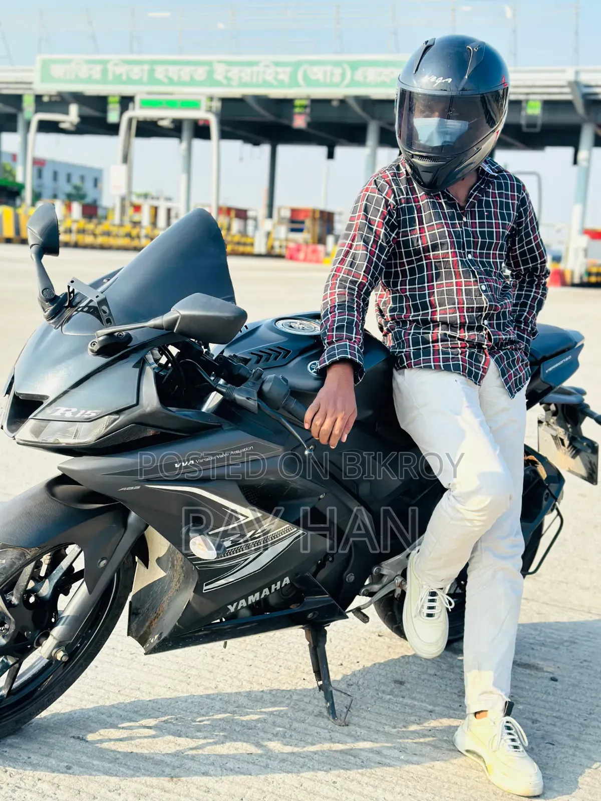 Yamaha R15 V3 2022 Black