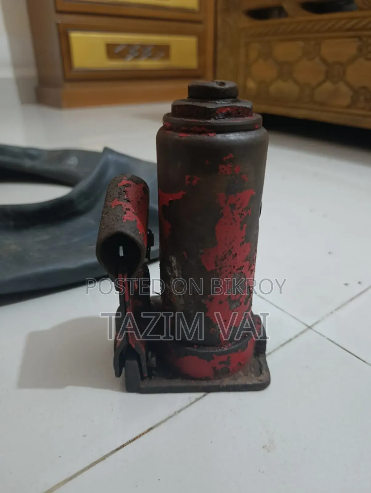 Car wheel removal jack for sale