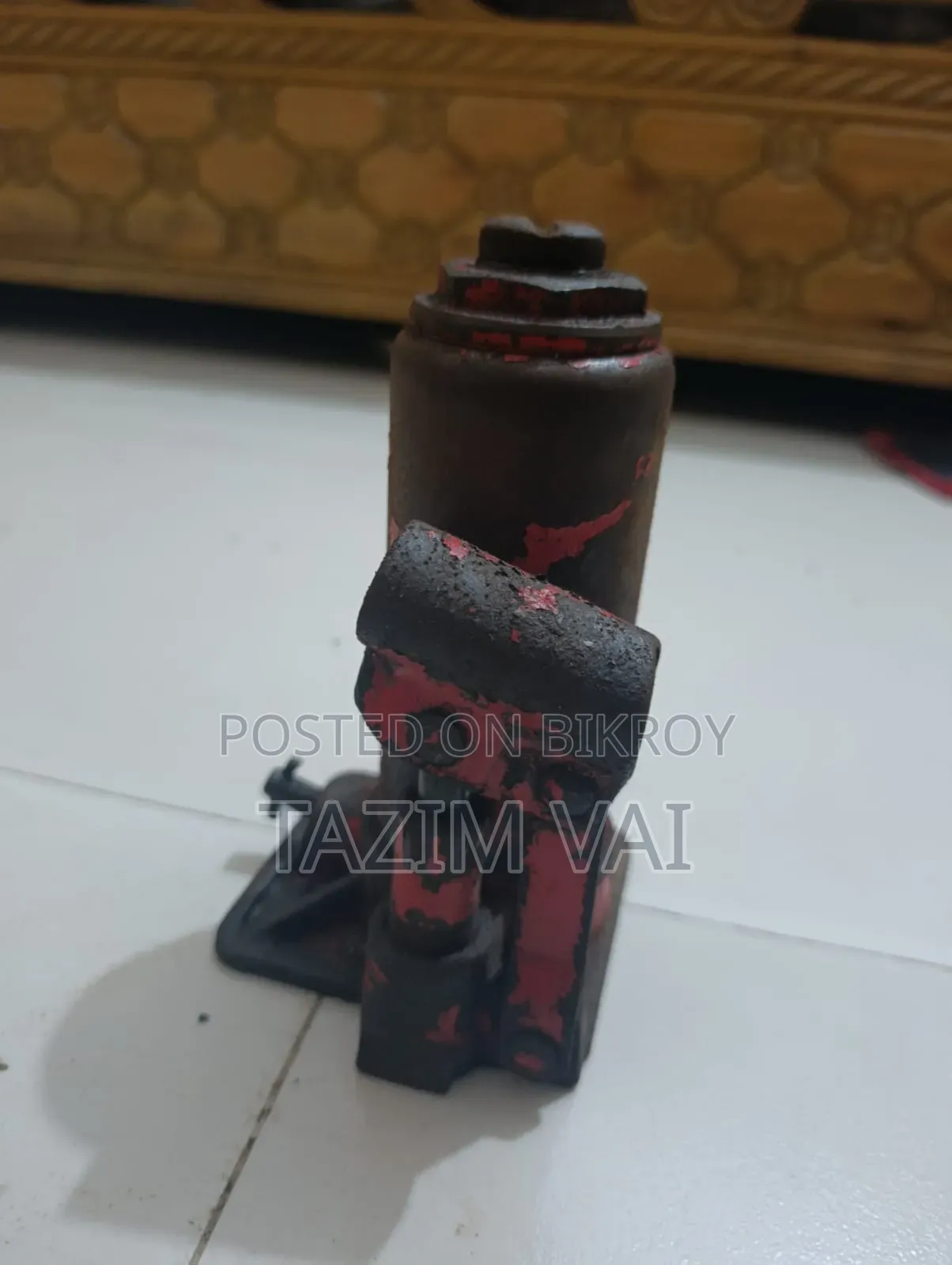 Car wheel removal jack for sale