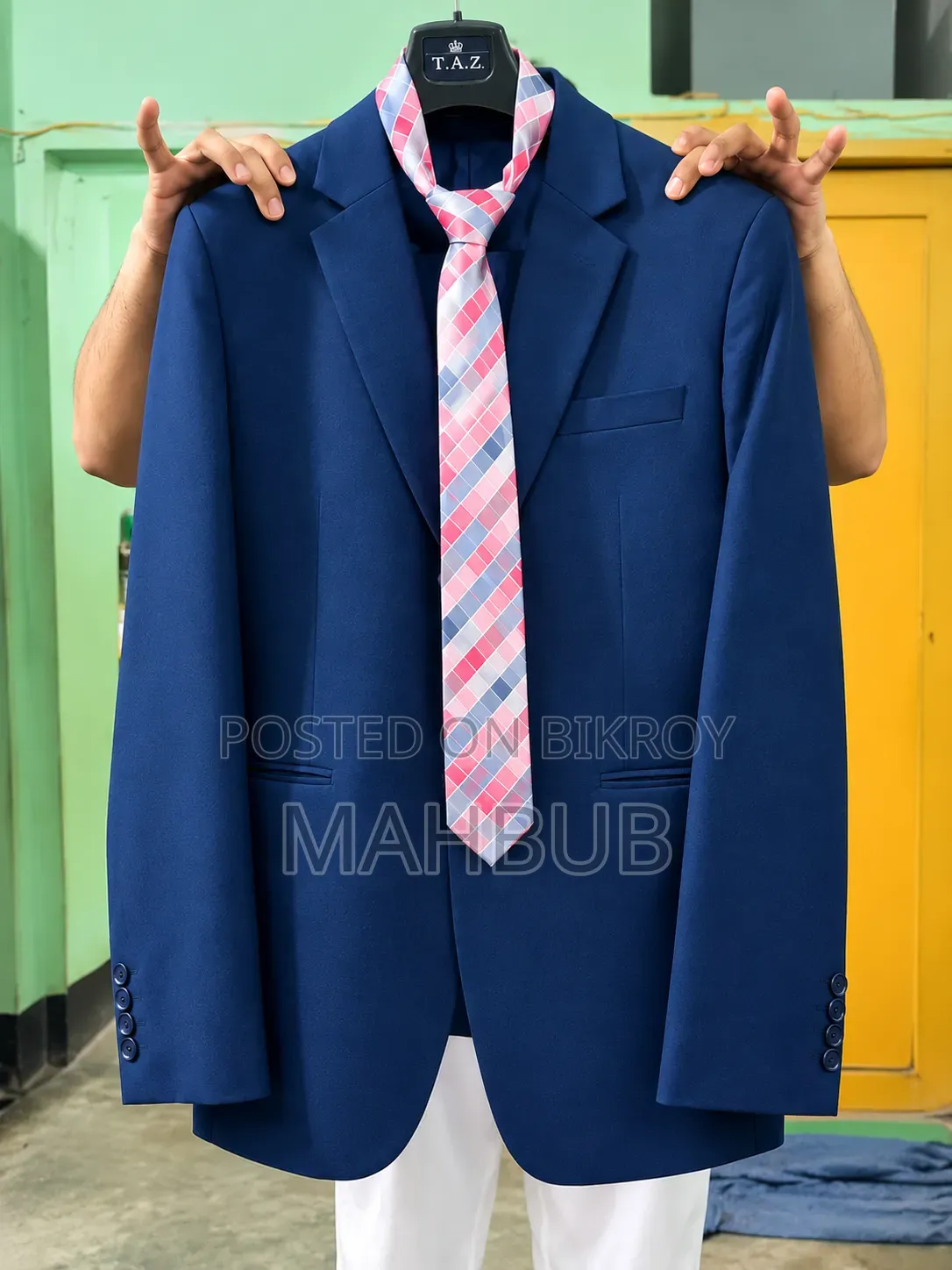 Premium Navy Blue Men's Blazer With Matching Tie – Excellent Condition