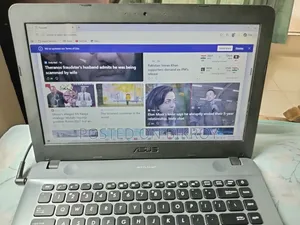 Laptop Asus A52JU 4GB eMMC 16 GB