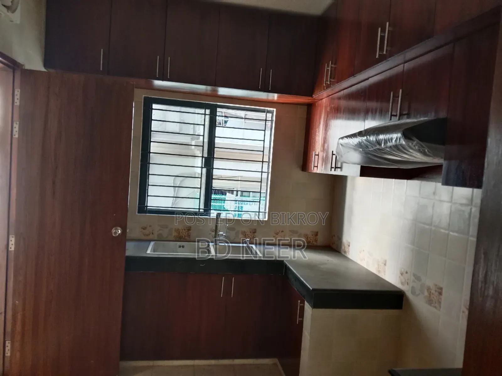 গুলশানে ৩ বেডরুমের অ্যাপার্টমেন্ট ভাড়ার জন্য