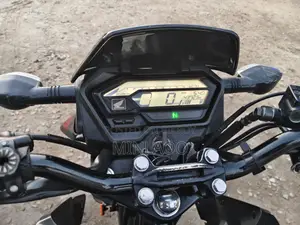 হোন্ডা এক্স-ব্লেড ১৬০ ২০২১ কালো